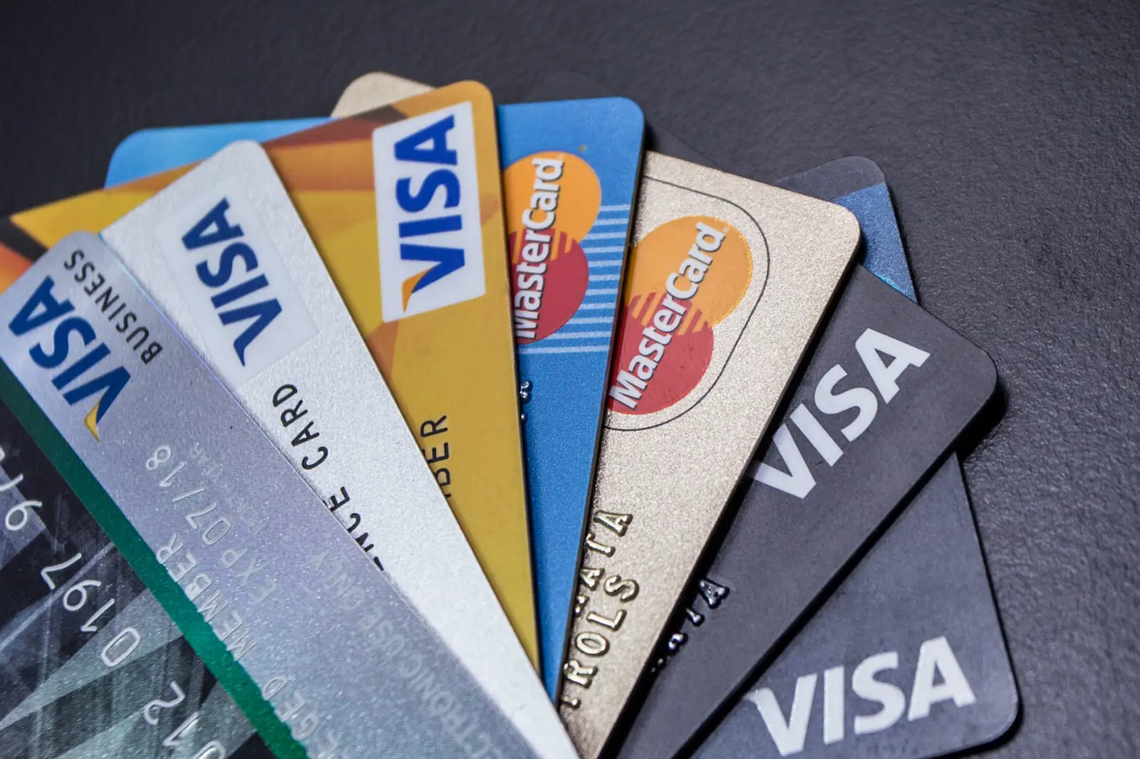 Едем за картой иностранного банка